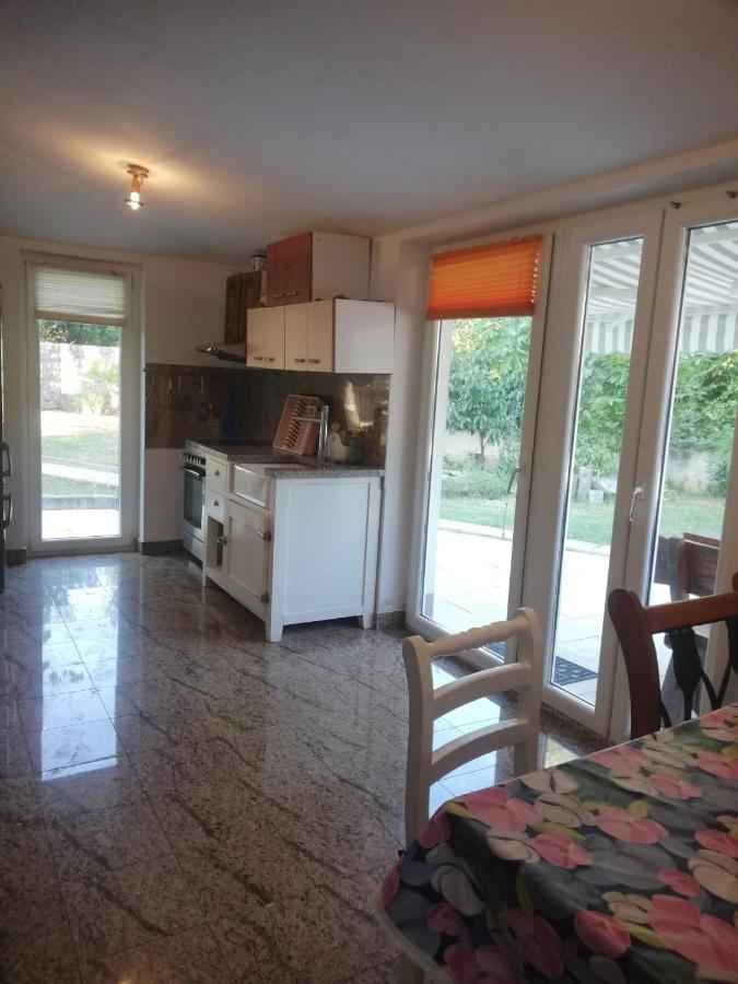 Apartman Nevia Lka Opric المظهر الخارجي الصورة