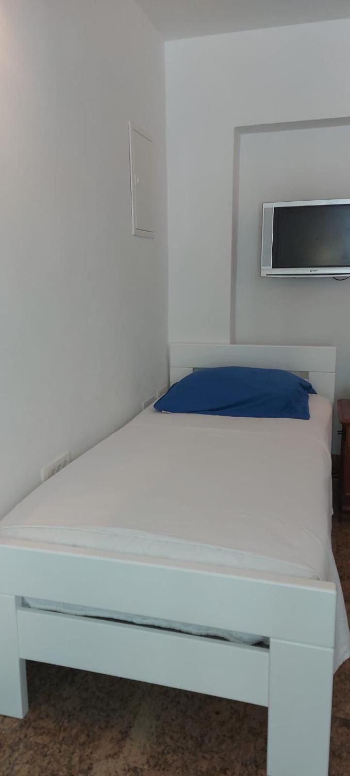 Apartman Nevia Lka Opric المظهر الخارجي الصورة
